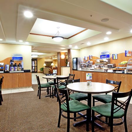 Holiday Inn Express Hotel & Suites Claypool Hill -Richlands Area By Ihg Pounding Mill Buitenkant foto