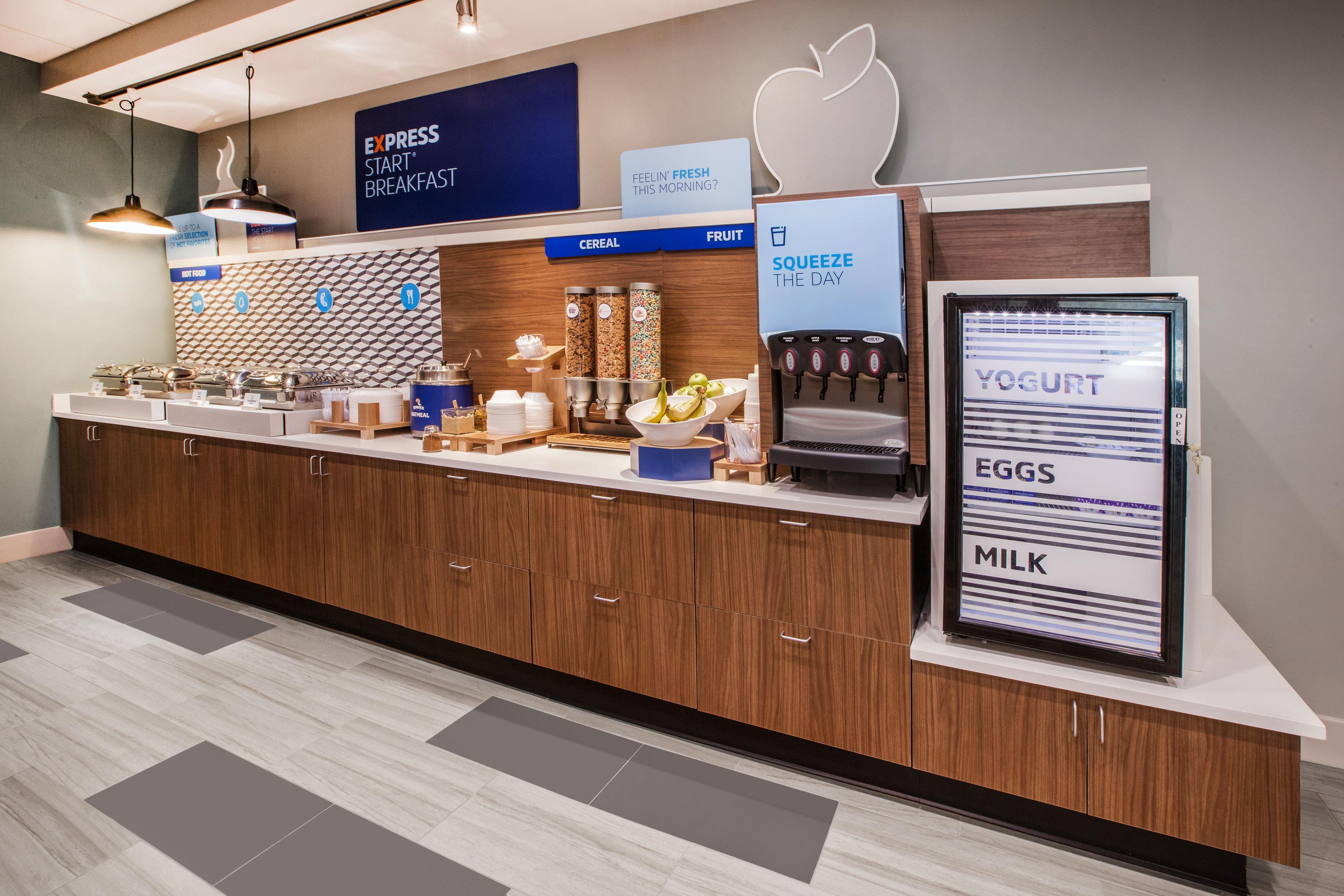 Holiday Inn Express Hotel & Suites Claypool Hill -Richlands Area By Ihg Pounding Mill Buitenkant foto