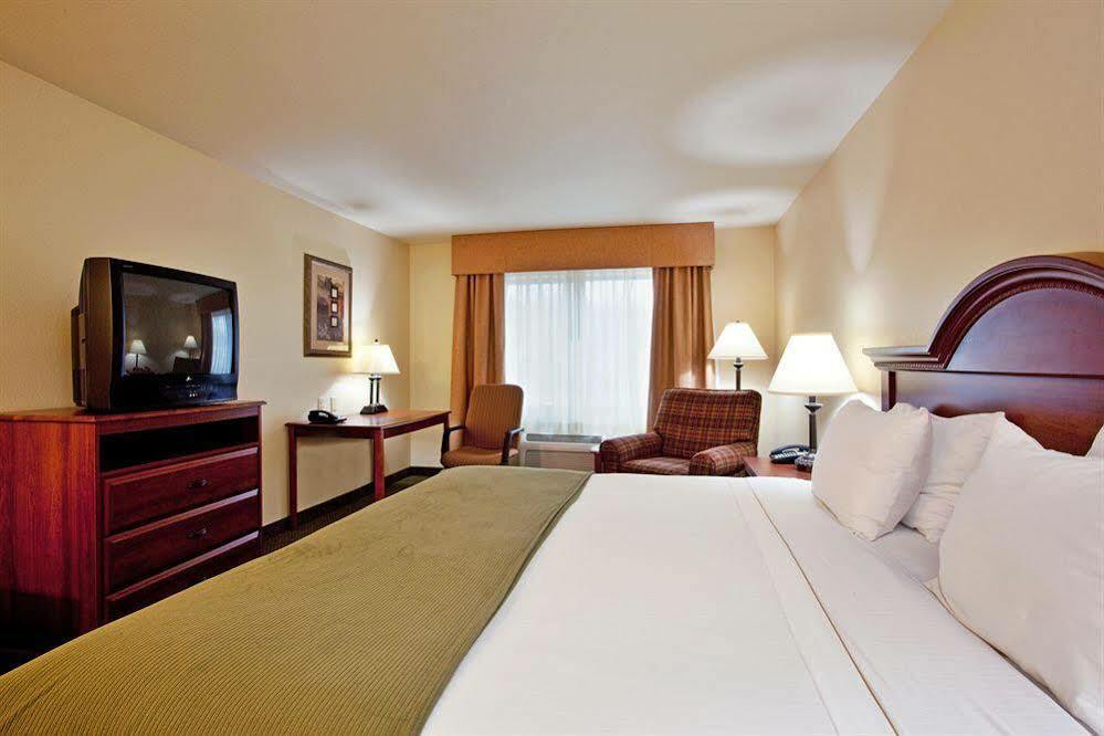 Holiday Inn Express Hotel & Suites Claypool Hill -Richlands Area By Ihg Pounding Mill Buitenkant foto