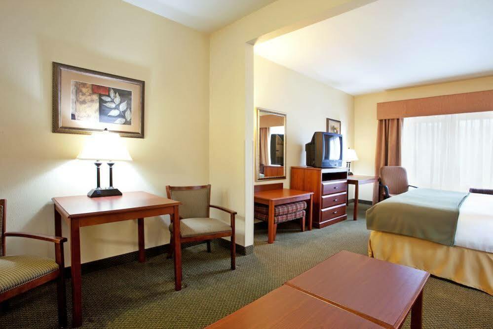 Holiday Inn Express Hotel & Suites Claypool Hill -Richlands Area By Ihg Pounding Mill Buitenkant foto