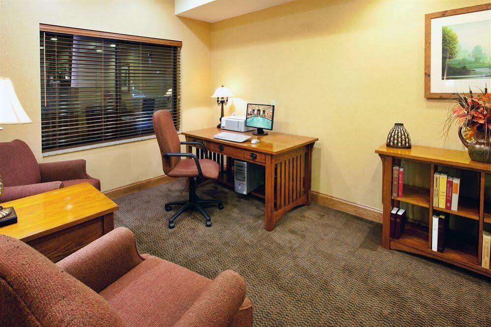 Holiday Inn Express Hotel & Suites Claypool Hill -Richlands Area By Ihg Pounding Mill Buitenkant foto