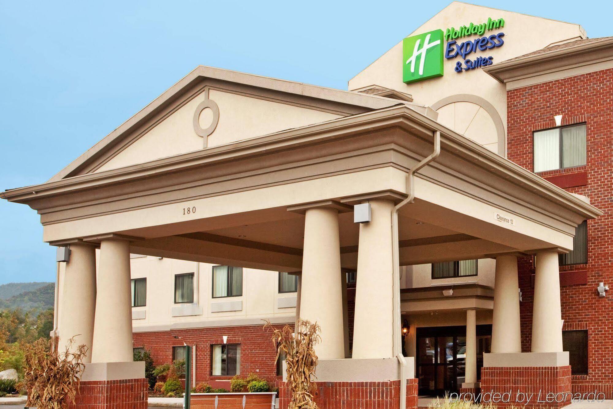 Holiday Inn Express Hotel & Suites Claypool Hill -Richlands Area By Ihg Pounding Mill Buitenkant foto